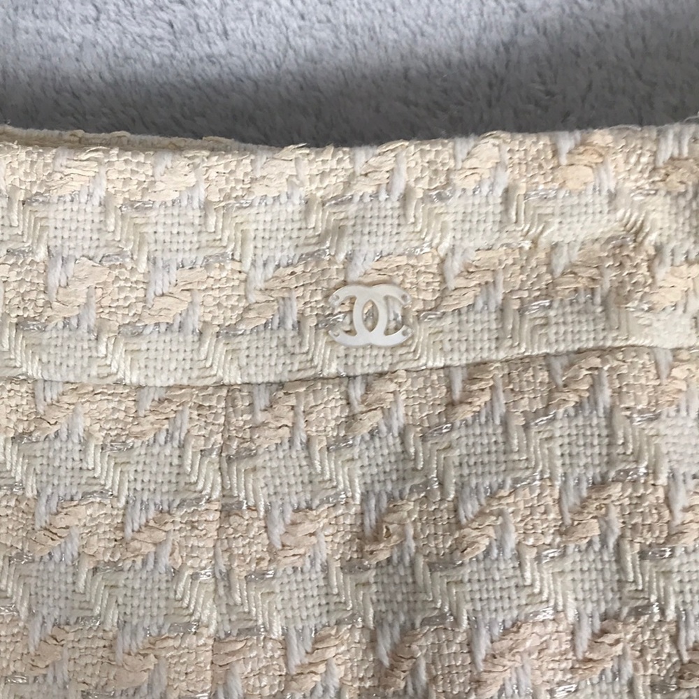 CHANEL AUTHENTIC tweed coat & skirt set - Picture 2 of 8